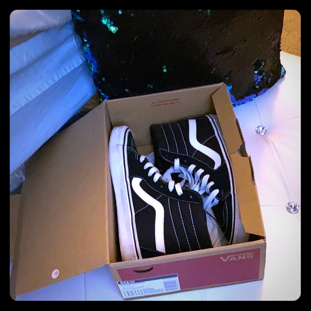 Slightly worn vans size  8🤘🏾🛹
